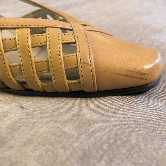 Beige Heels - Picture 5 of 10